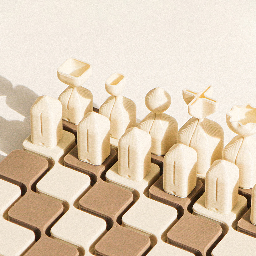 NGO cuibono 3D prints chess set inspired by those displaced by war in ukraine