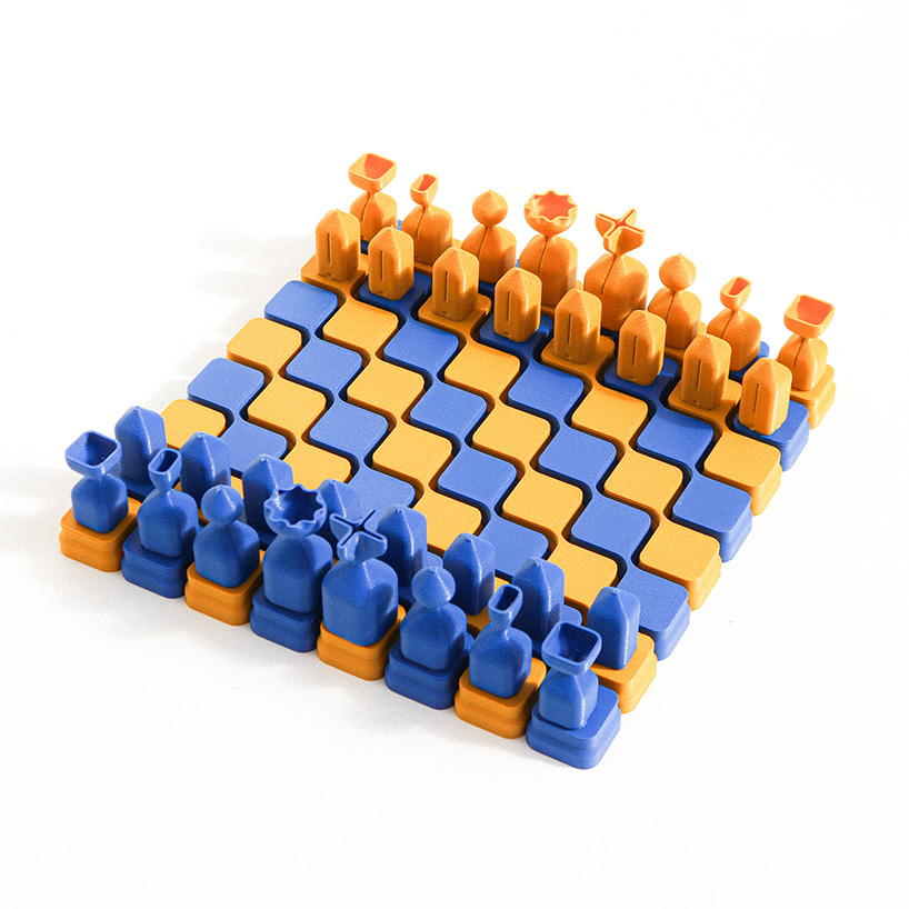 NGO cuibono 3D prints chess set inspired by those displaced by war in ukraine