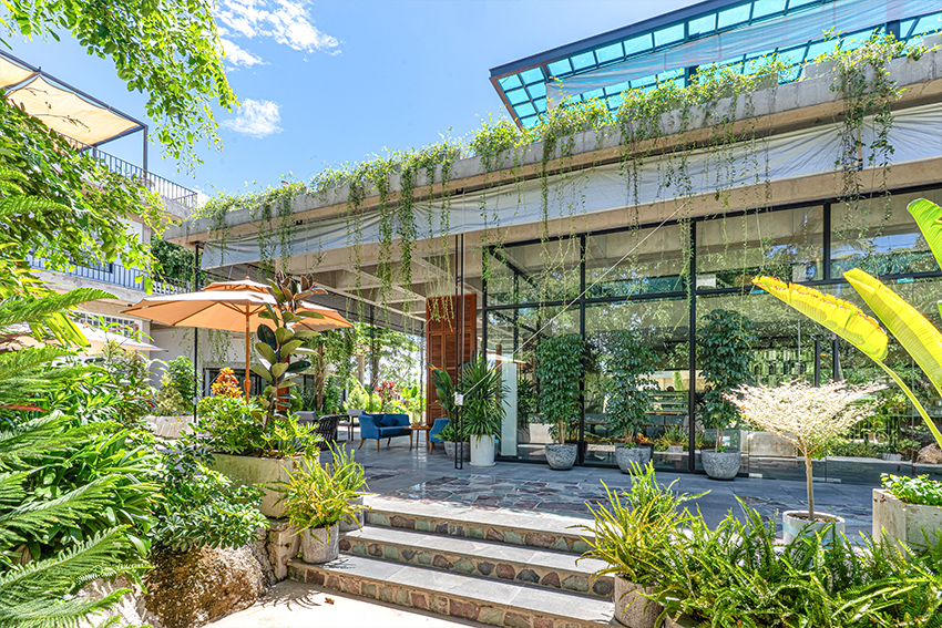 phum sambo cafe eatery a contemporary response to tropical living by khoan partners 5