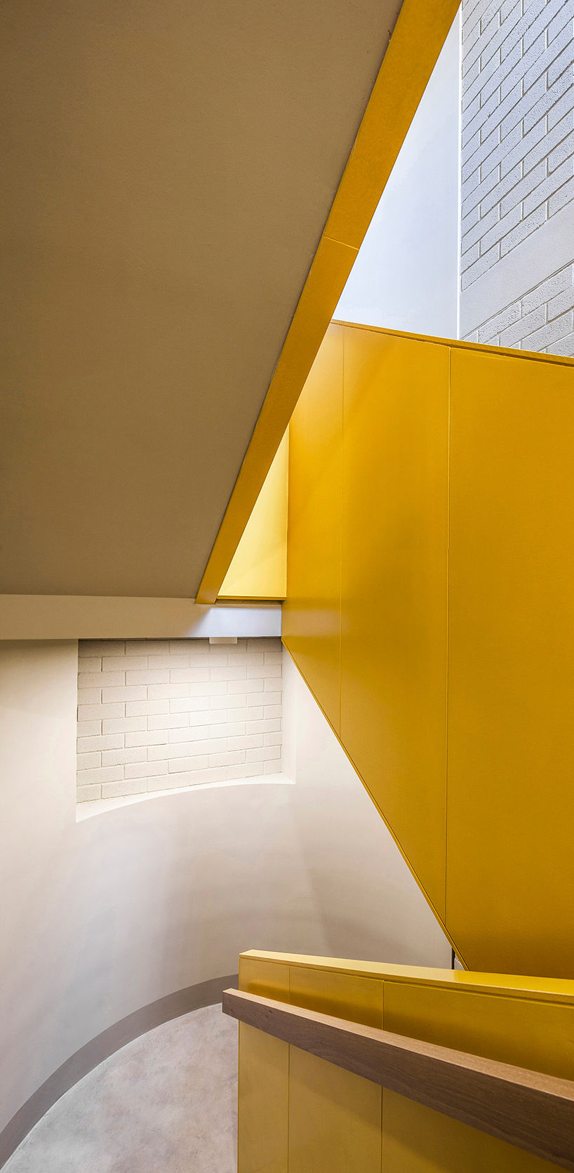 anna eugeni bach seven lives housing barcelona designboom