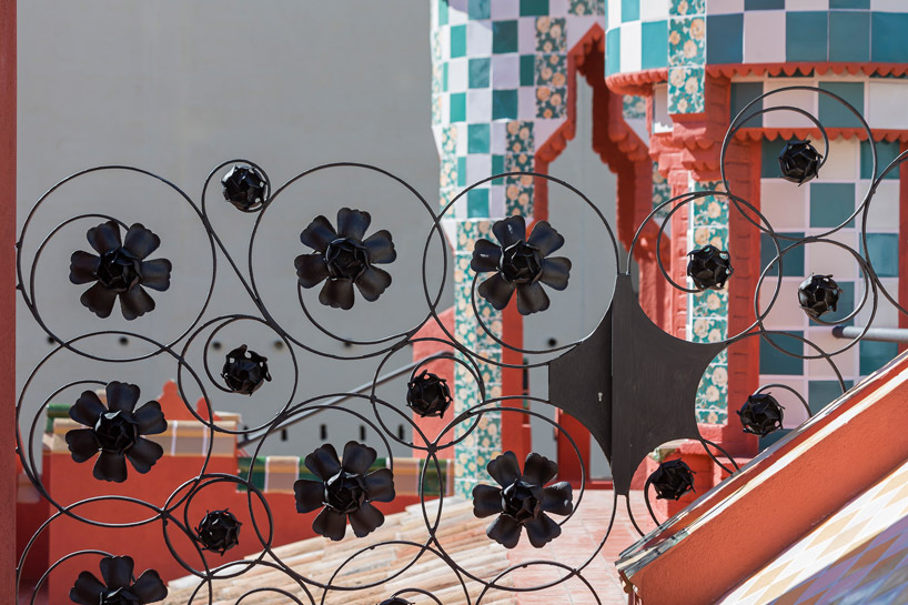 the+project+was+built+by+gaud%C3%AD+between+1883+and+1885+as+a+summer+home+for+real-estate+broker+manel+vicens+i+montaner.