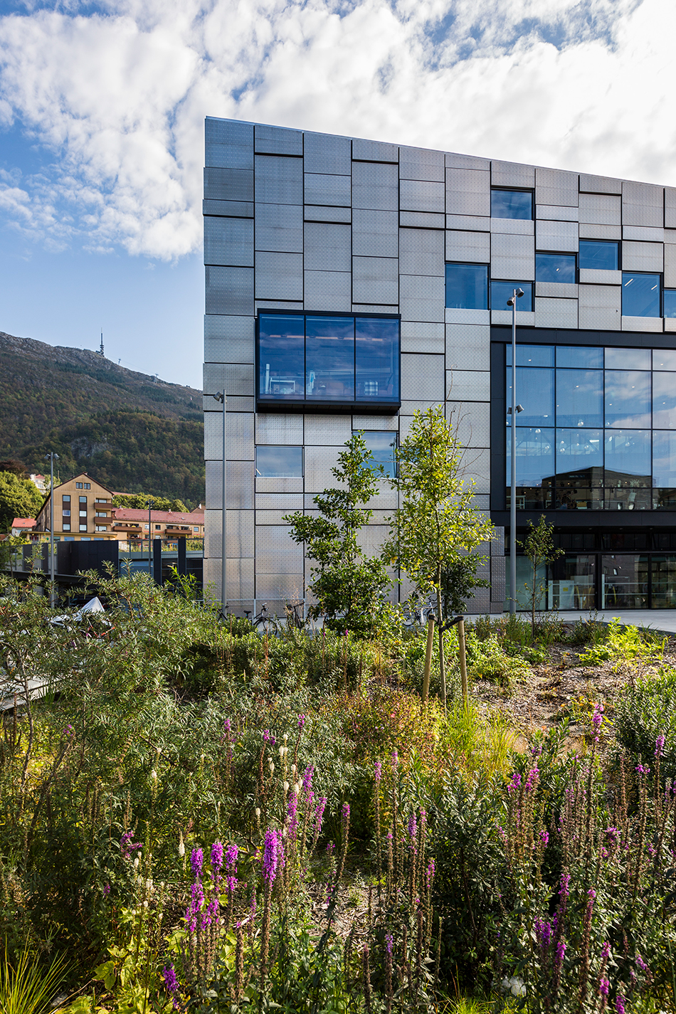 snohetta-faculty-of-fine-art-music-design-bergen-norway-designboom-23