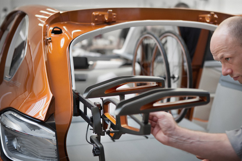 BMW concept active tourer outdoor