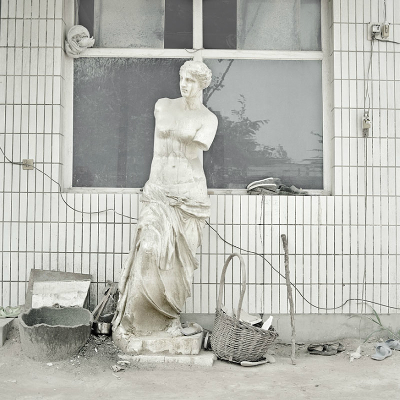 chiara goia captures china\'s artists of reproduction sculptures