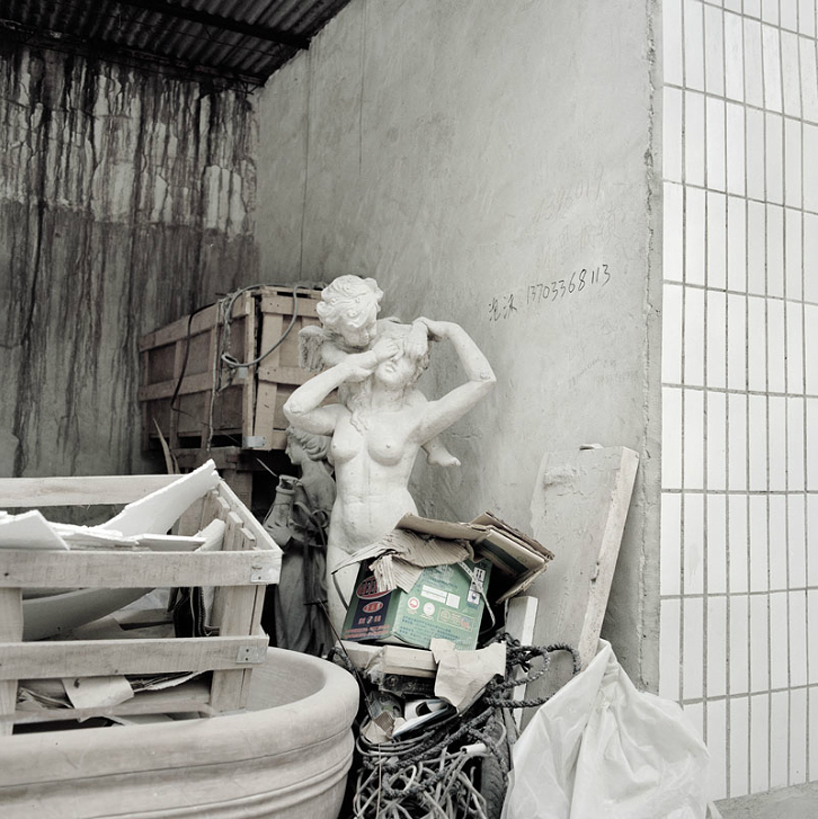 chiara goia captures china\'s artists of reproduction sculptures