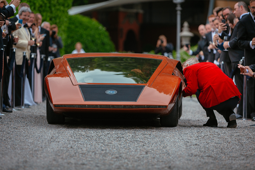 concorso-deleganza-2018-winners-marc-newson-designboomg18