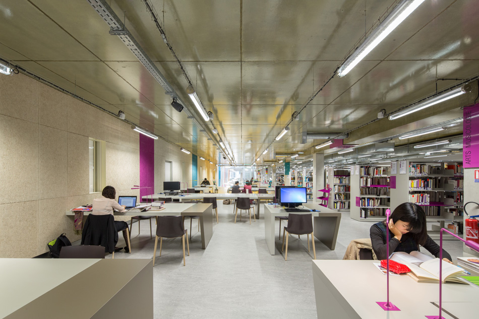 gaelle peneau architectes associes clignancourt centre designboom