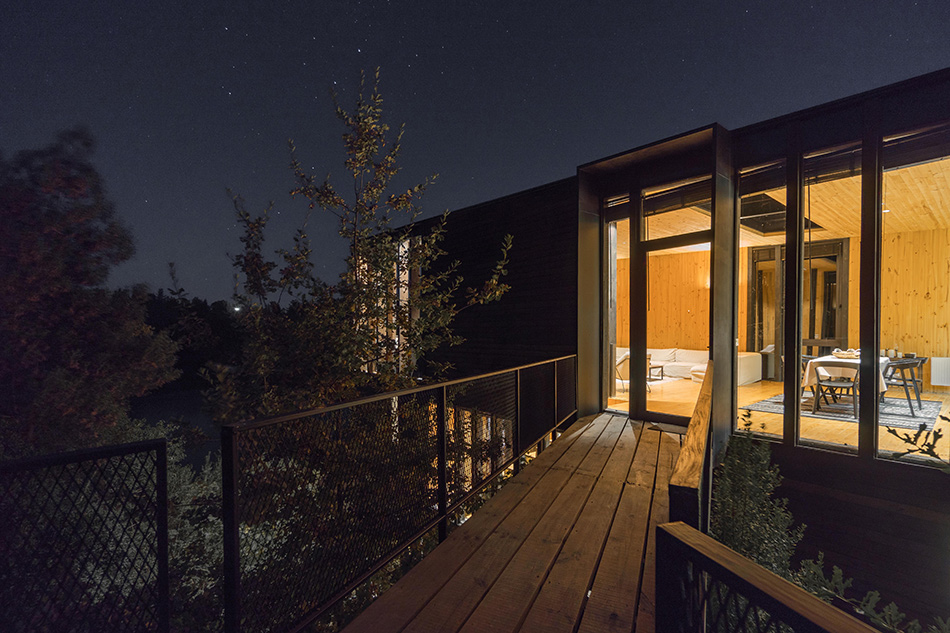 hsu-rudolphy slope house rapel lake chile designboom