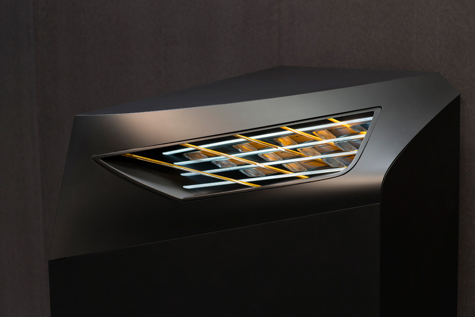 AUDI-hunting-the-light-designboomg04