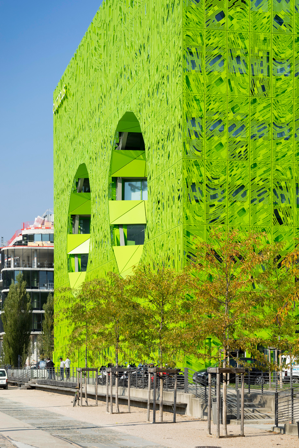 jakob macfarlane green cube euronews headquarters lyon confluence designboom