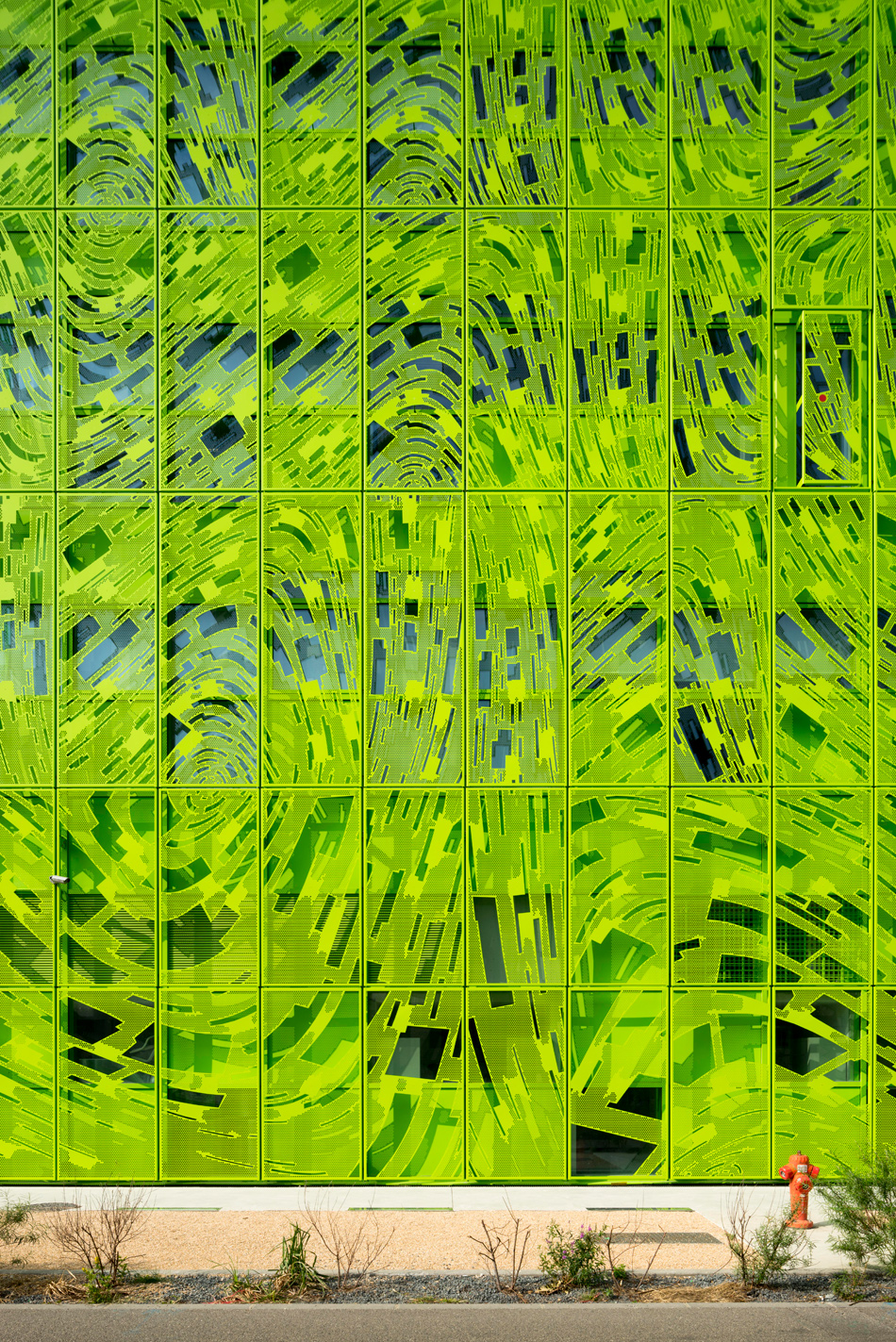 jakob macfarlane green cube euronews headquarters lyon confluence designboom