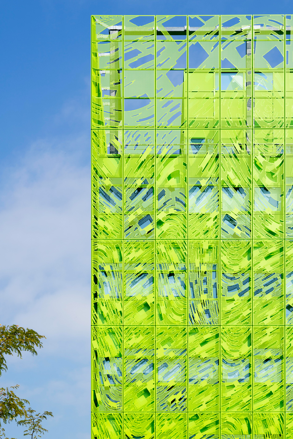 jakob macfarlane green cube euronews headquarters lyon confluence designboom
