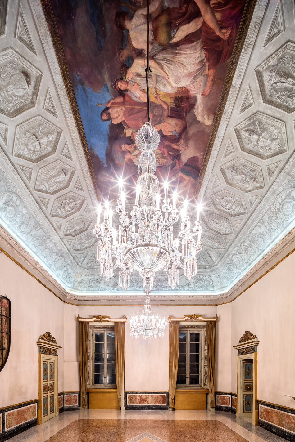 LASVIT exhibition at palazzo serbelloni offers journey from historic to