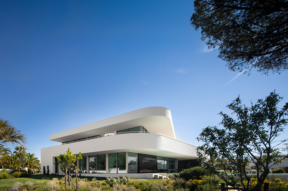 mario martins LuxMare houses lagos portugal designboom