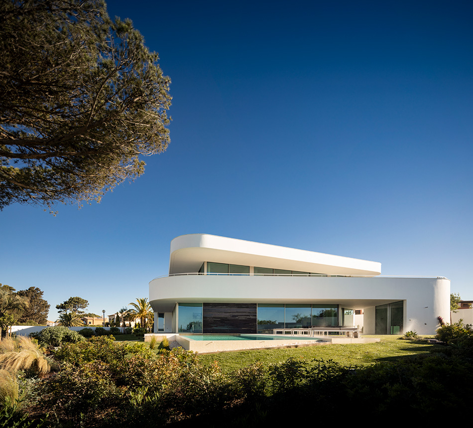 mario martins LuxMare houses lagos portugal designboom