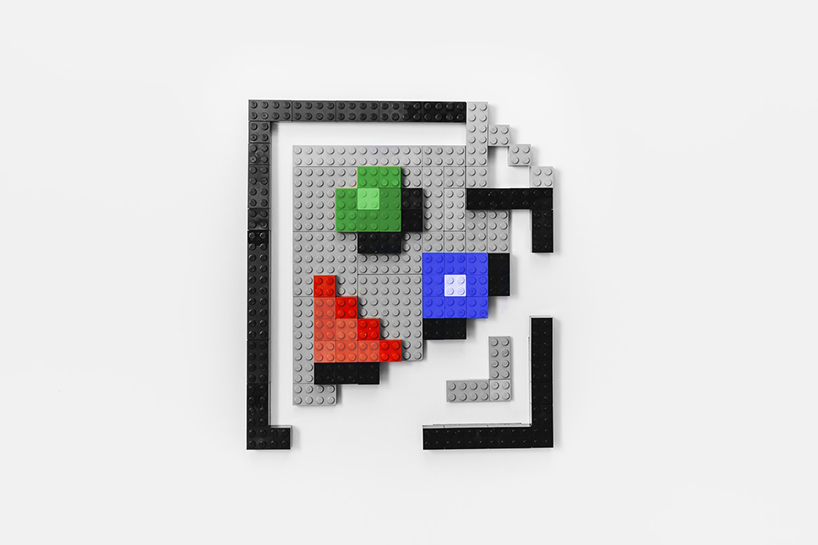 michal-kulesza-everyday-lego-art-designboom-011