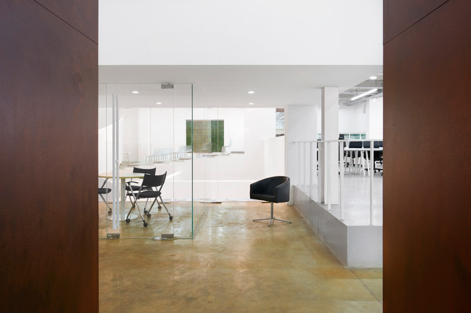 daxing factory conversion nie yong + yoshimasa tsutsumi of tsutsumi & associates
