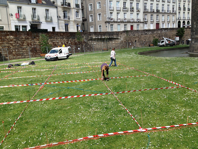 patrick dougherty weaves fit for a queen in nantes