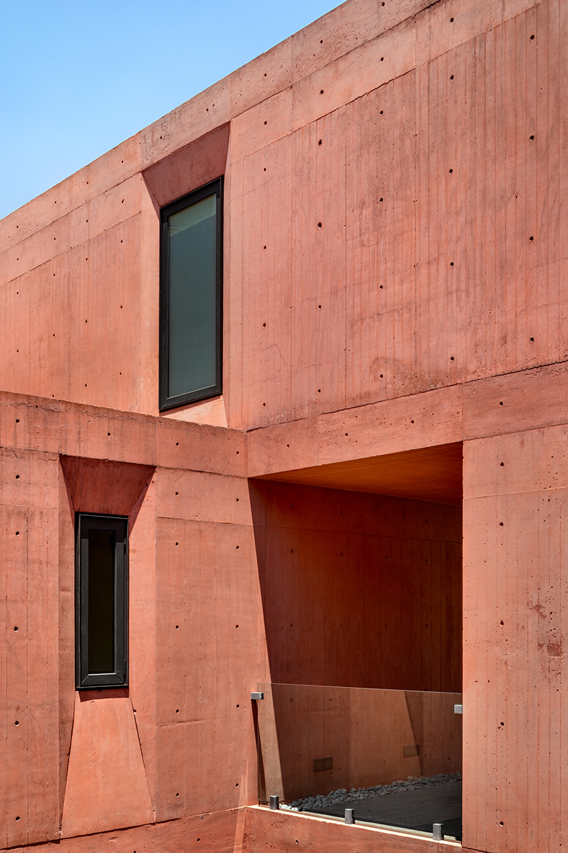 rafael-gamo-casa-CVC-mexico-designboom-017