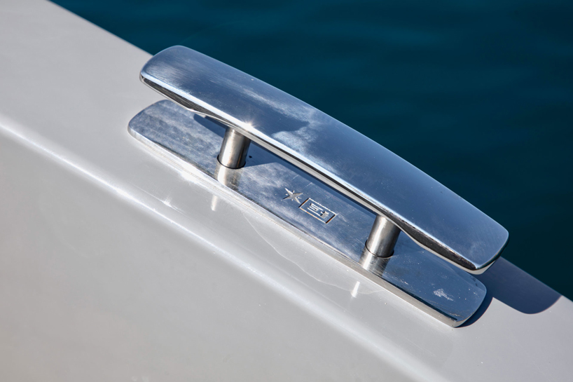 rand-boats-mana-23-electric-motorboat-designboom-23
