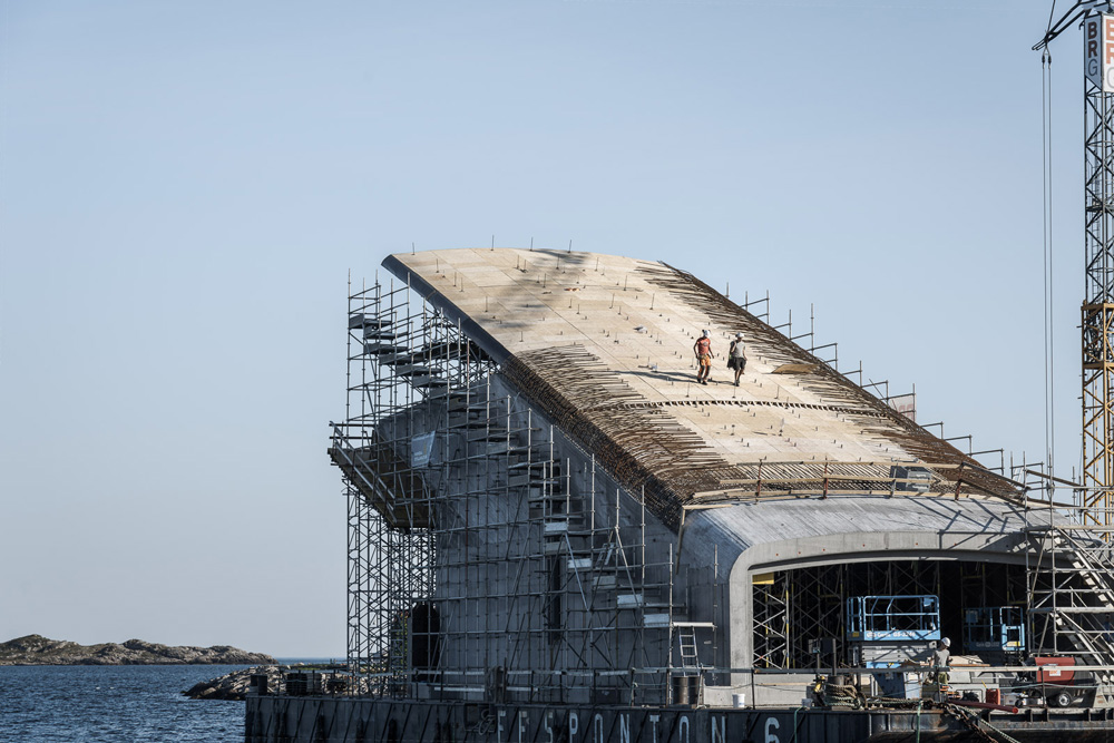 snohetta-underwater-restaurant-norway-under-designboom