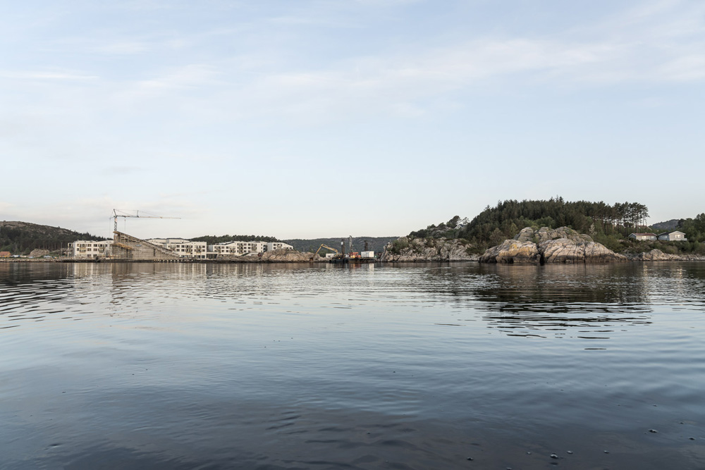 snohetta-underwater-restaurant-norway-under-designboom