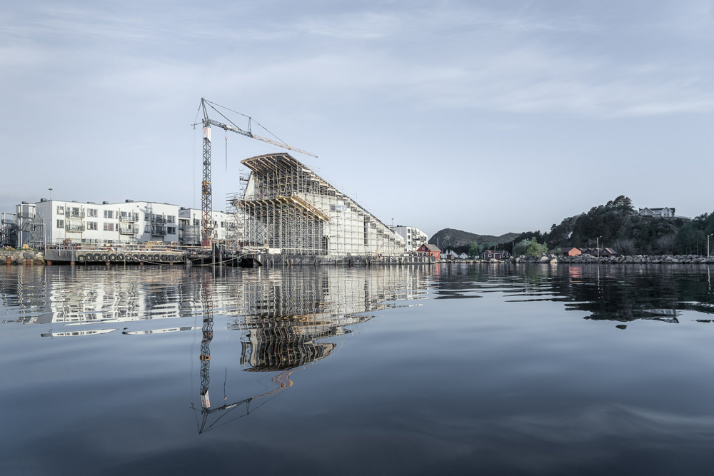 snohetta-underwater-restaurant-norway-under-designboom
