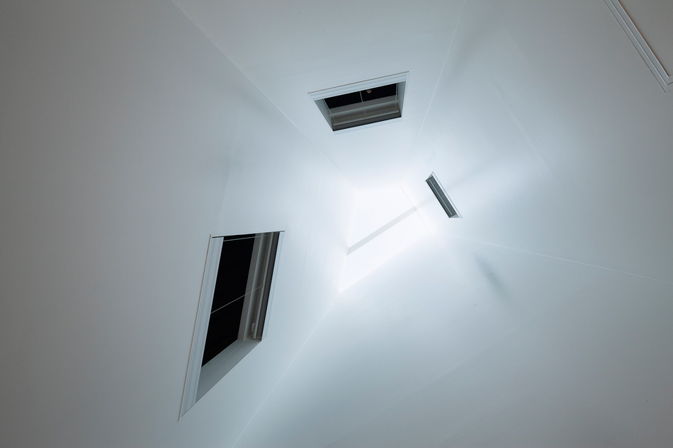 taku sakaushi OFDA associates orange pine gallery designboom