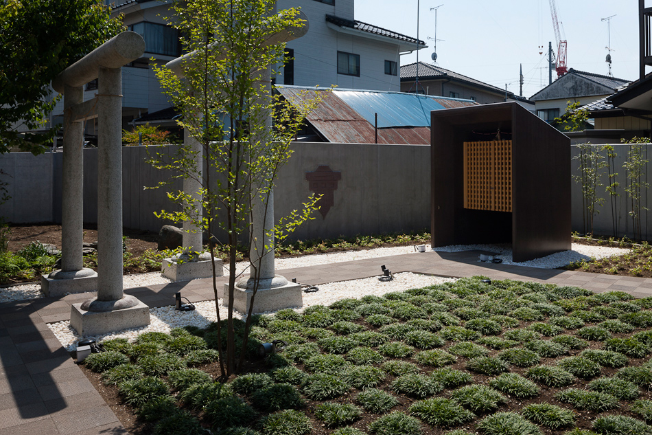 taku sakaushi OFDA associates orange pine gallery designboom