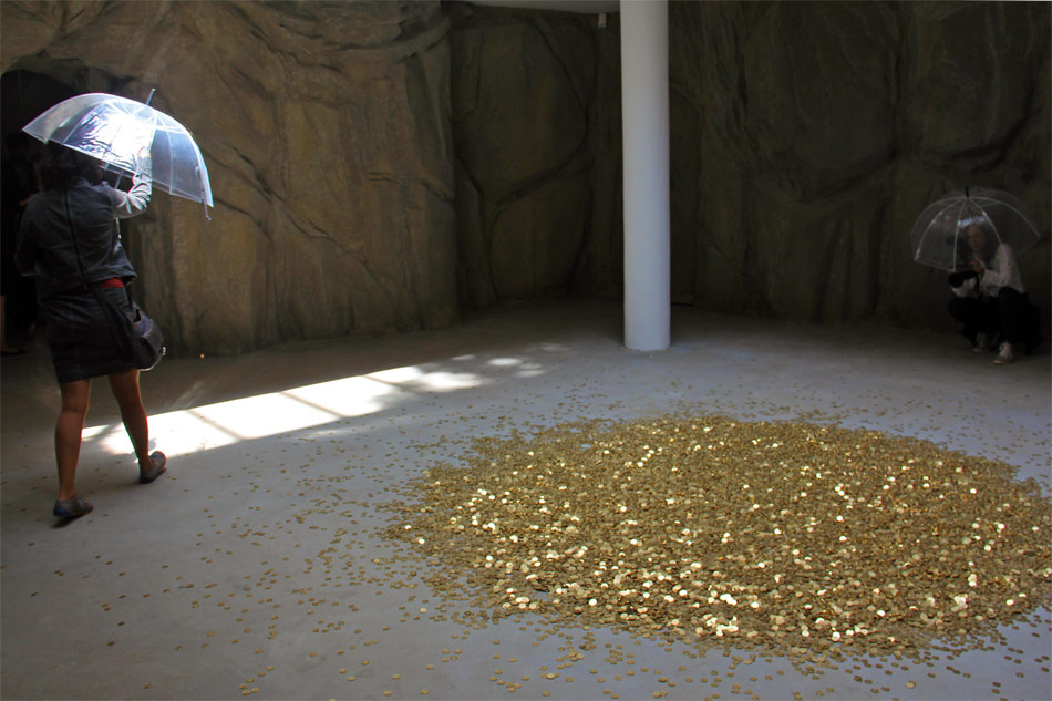 vadim zakharov: danaë installation