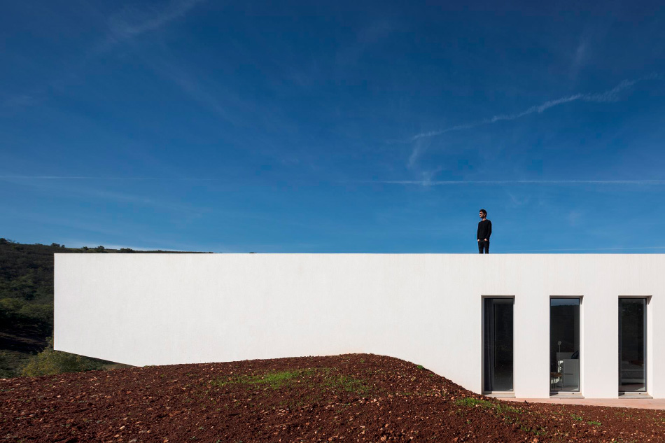 vitor vilhena casa messines house algarve portugal designboom