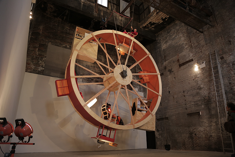 ward-shelley-alex-schweder-human-hamster-wheel-in-orbit-designboom-01