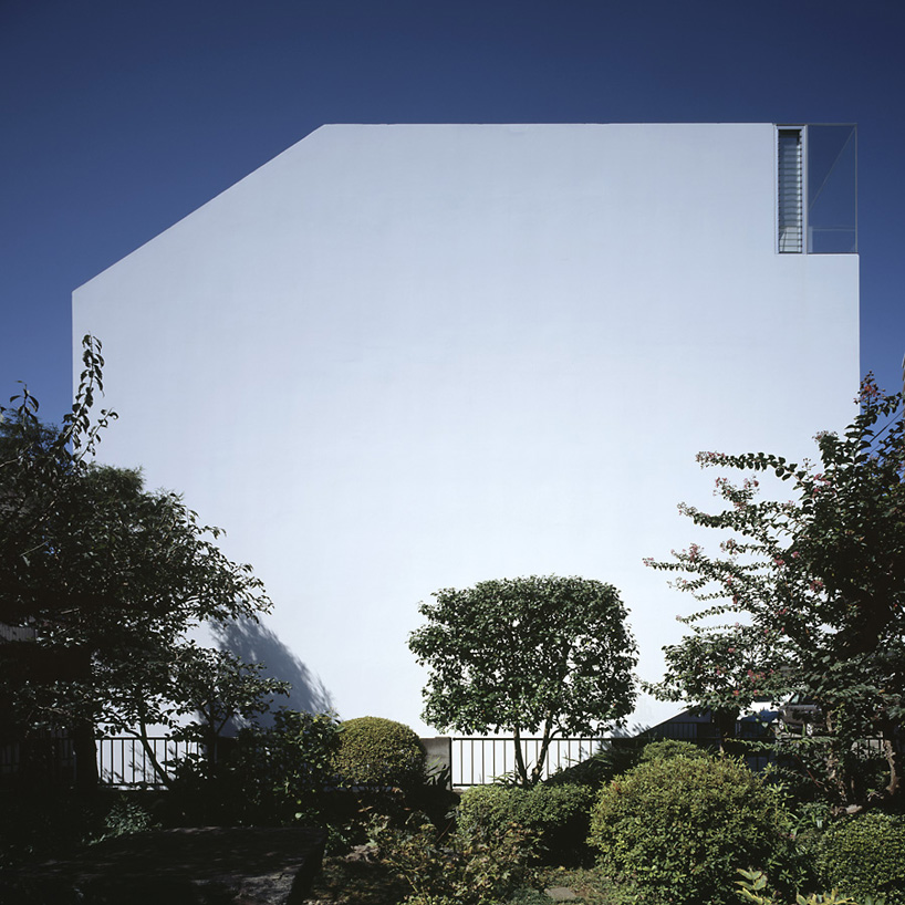 a.l.x-junichi-sampei-dancing-living-house-designboom-001
