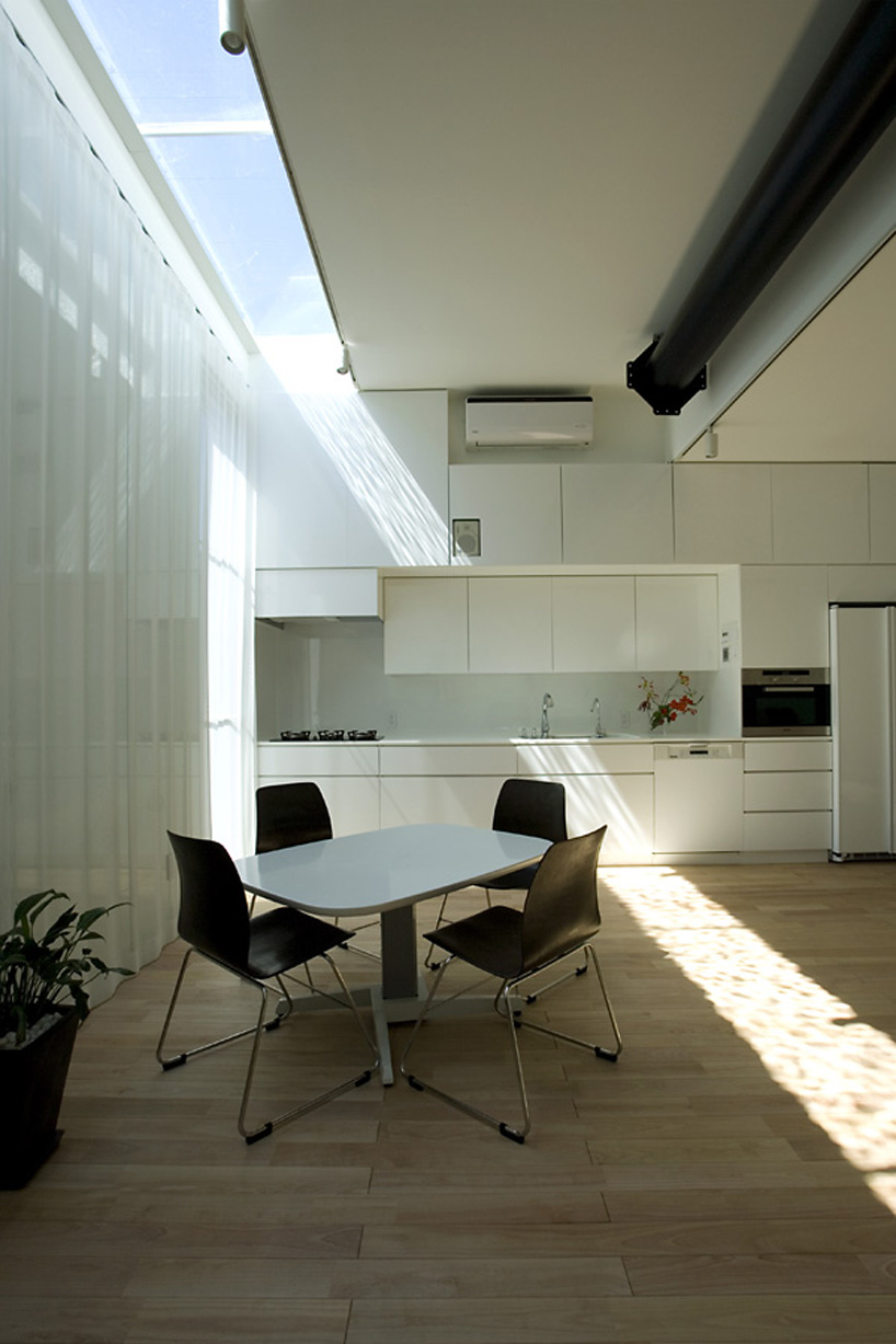a.l.x-junichi-sampei-dancing-living-house-designboom-003