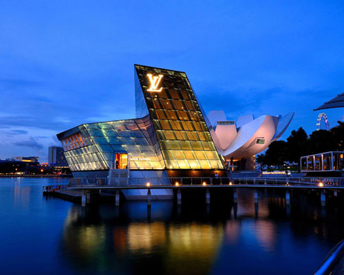 moshe safdie + peter marino: louis vuitton island maison at marina bay sands