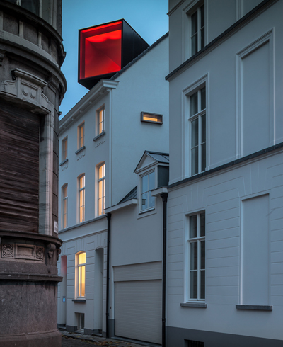 room on the roof: collective housing in brioolstraat by CAAN architecten
