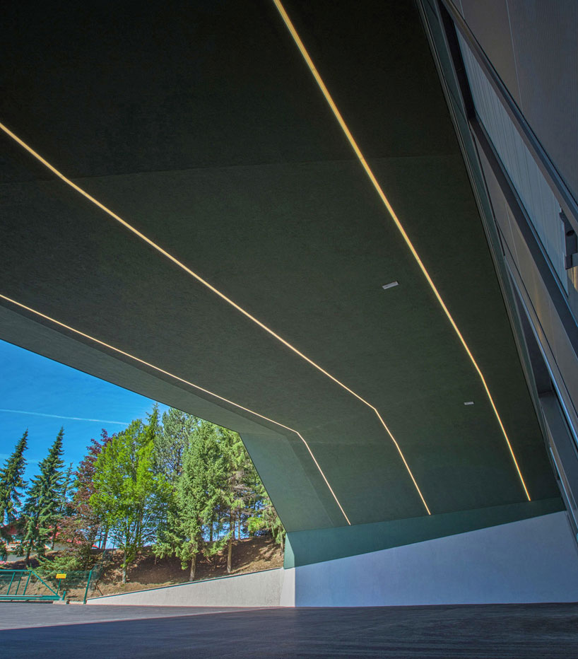 tajfun assembly and storage facility by superform in slovenia - 6