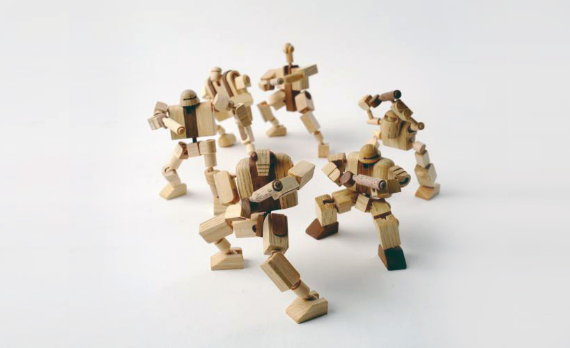 Mokuseiderz Japanese Wood Robot "Ronaise" 