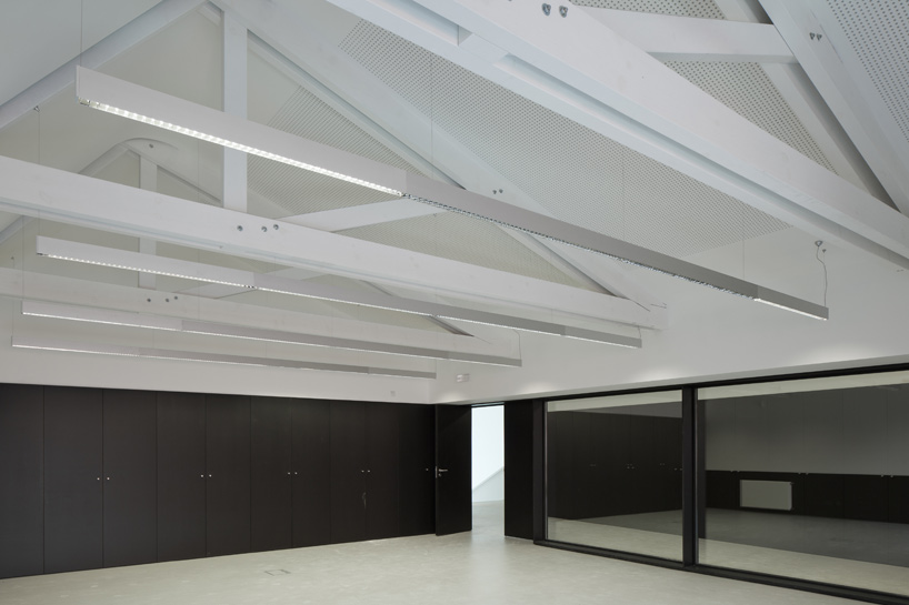 pitagoras arquitectos: center for advanced post graduate education - 14