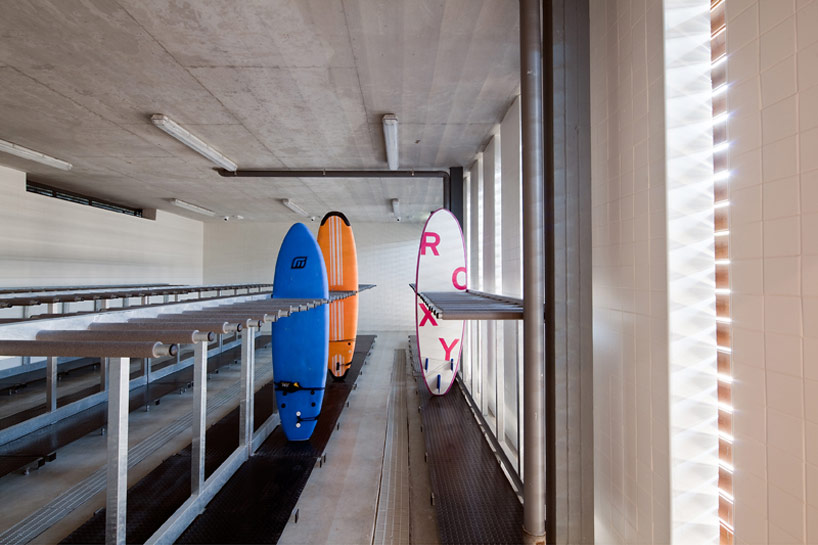 romero soto architects el centro de surf de somo designboom romero soto architects: el centro de surf de somo, spain - 9