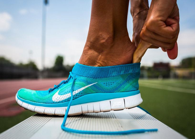 nike flyknit running shoes