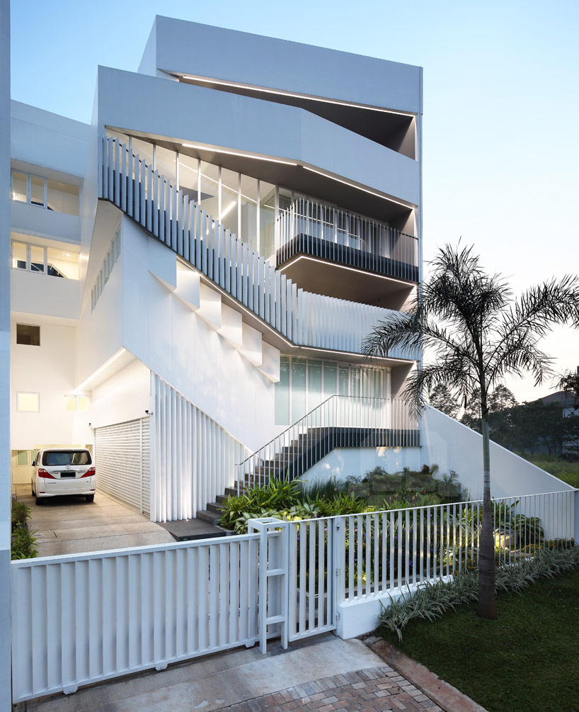 interflow house an interlocking system by idea