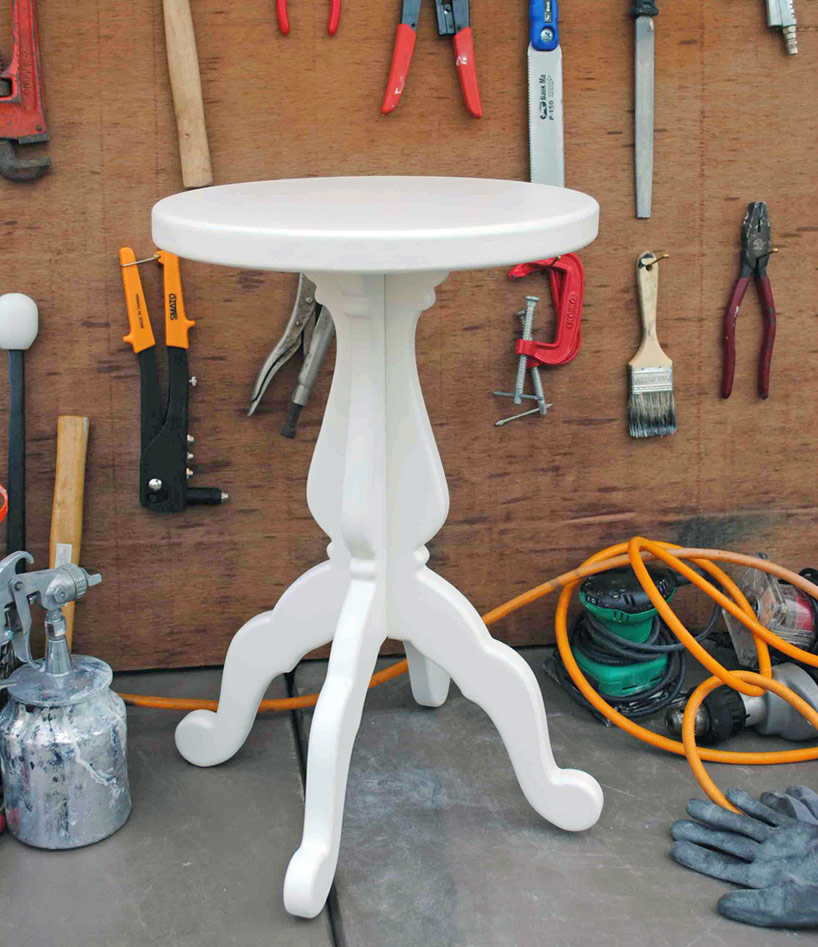 metafaux design: swirling stools dipped in marble paint colors - 5