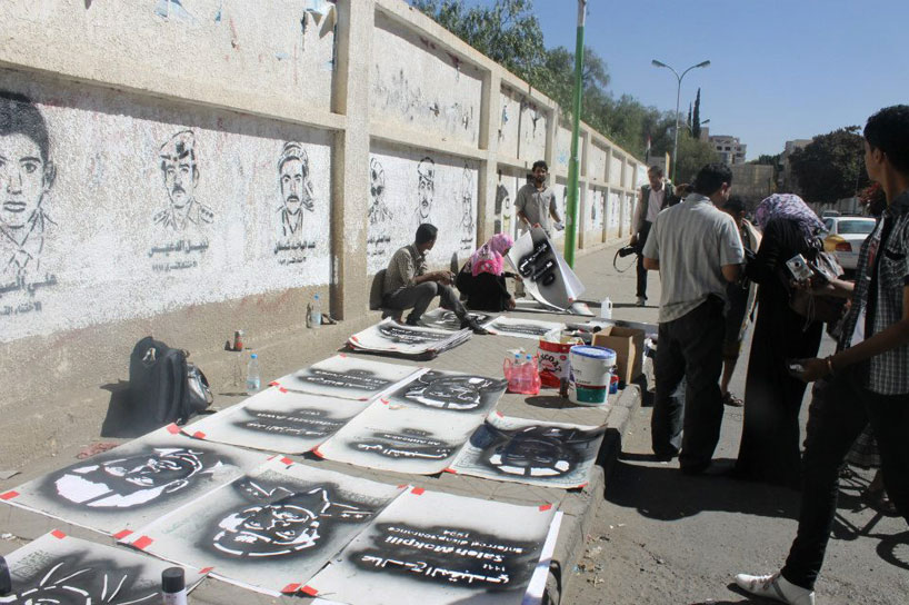 12th hour graffiti campaign in yemen surfaces political concern - 5