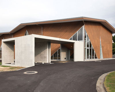 triangles soar at kuma technical high school by workstation