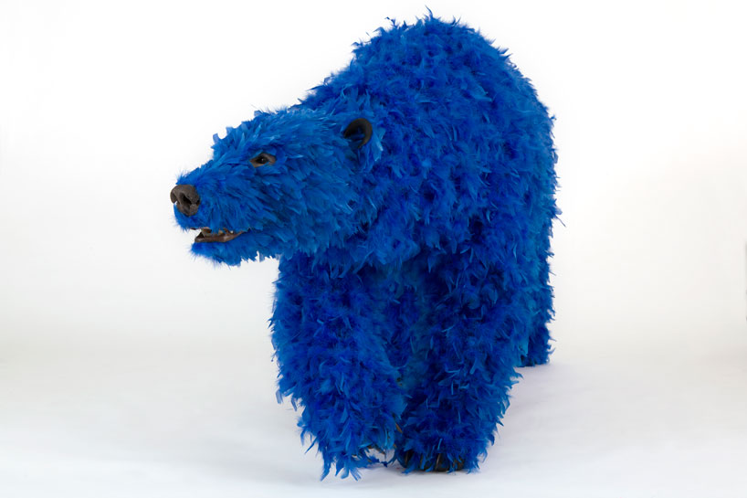 paola pivi's colorfully feathered bears inhabit galerie perrotin paola pivi's colorfully feathered bears inhabit galerie perrotin - 4