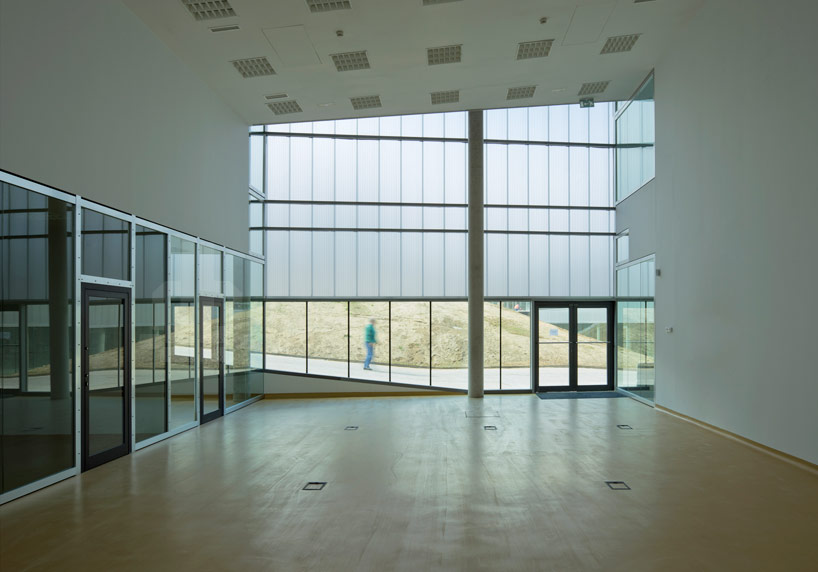 mtm arquitectos plaza major designboom MTM arquitectos construct plaza major at UAM, madrid - 6