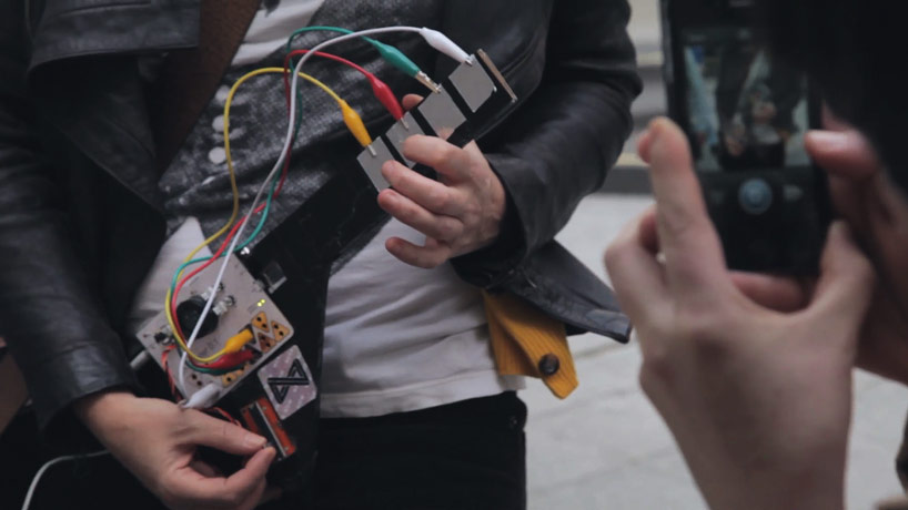yuri-suzuki-ototo-db06 OTOTO PCB synthesizer for creating DIY musical instruments by dentaku - 4