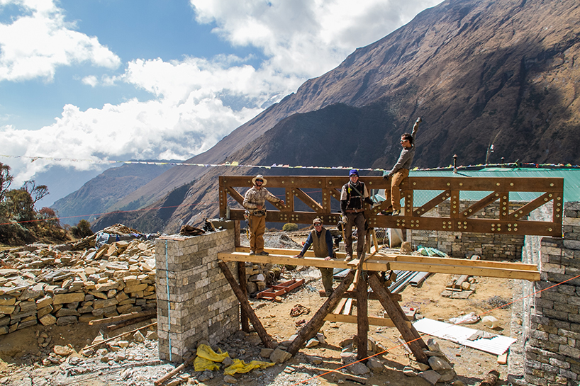 khumbu_db_01 the khumbu climbing school emerges from the base of mt everest - 9
