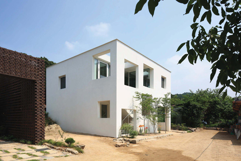 9x9 Experimental House In Korea By Younghan Chung Architects